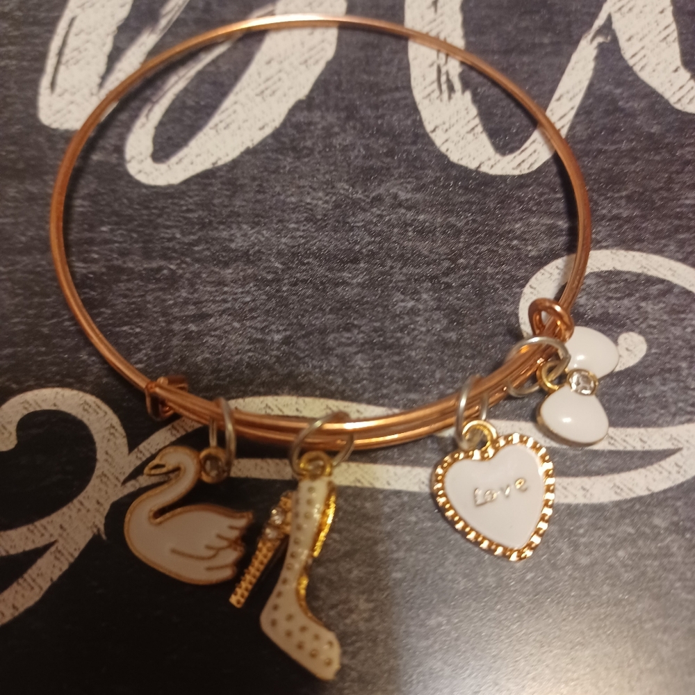 Charm bracelet